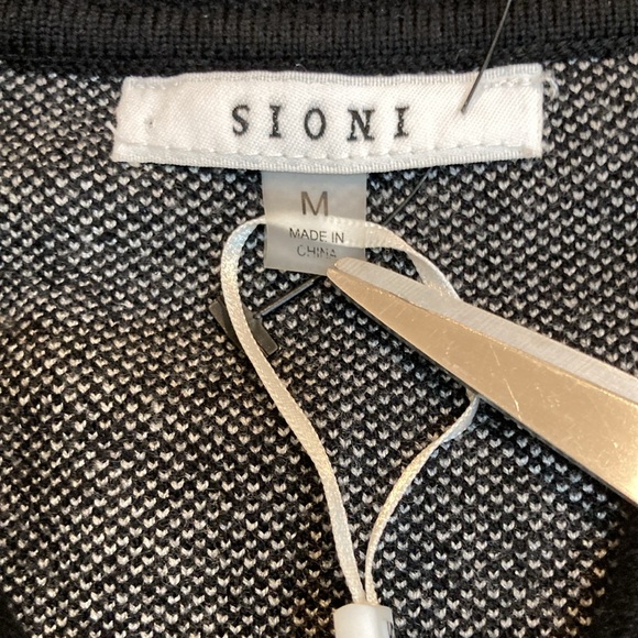 NWT Sioni Fringe Jacket/knit sweater - Picture 3 of 9